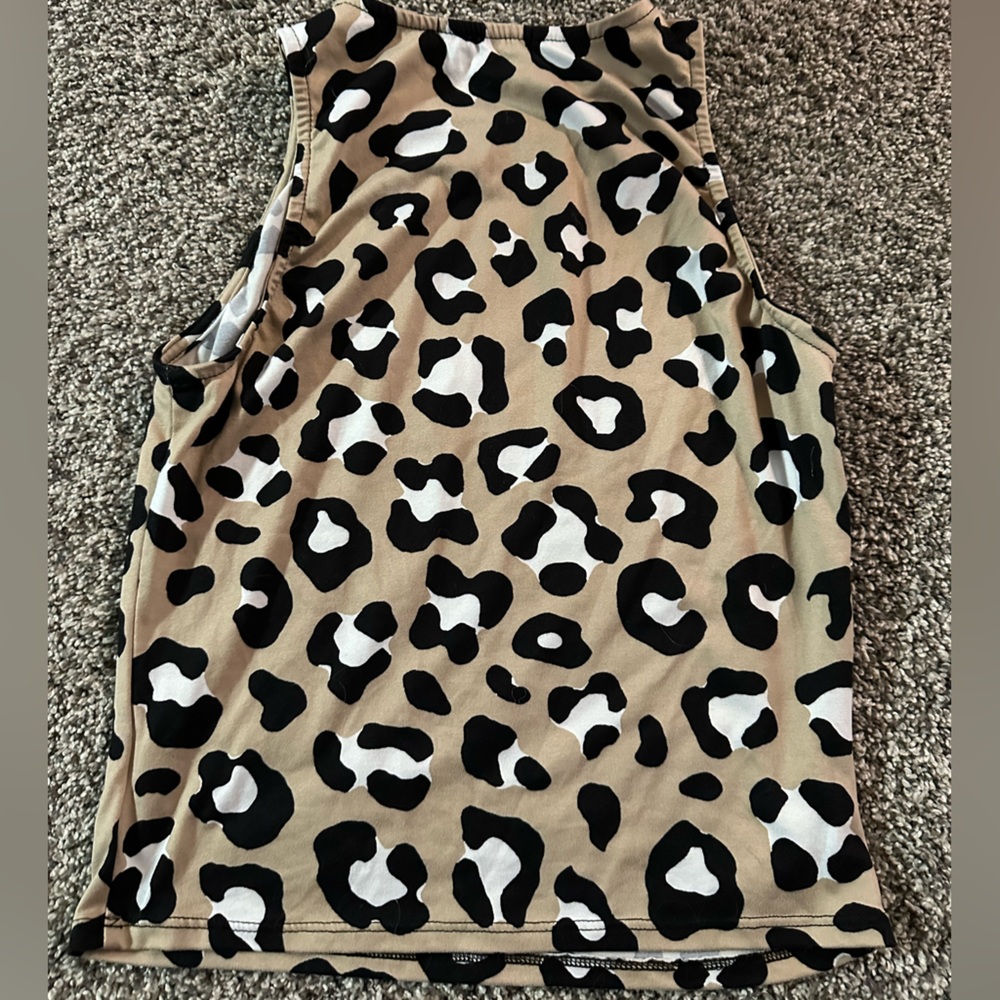 Gaze Tanktop - Picture 3 of 3